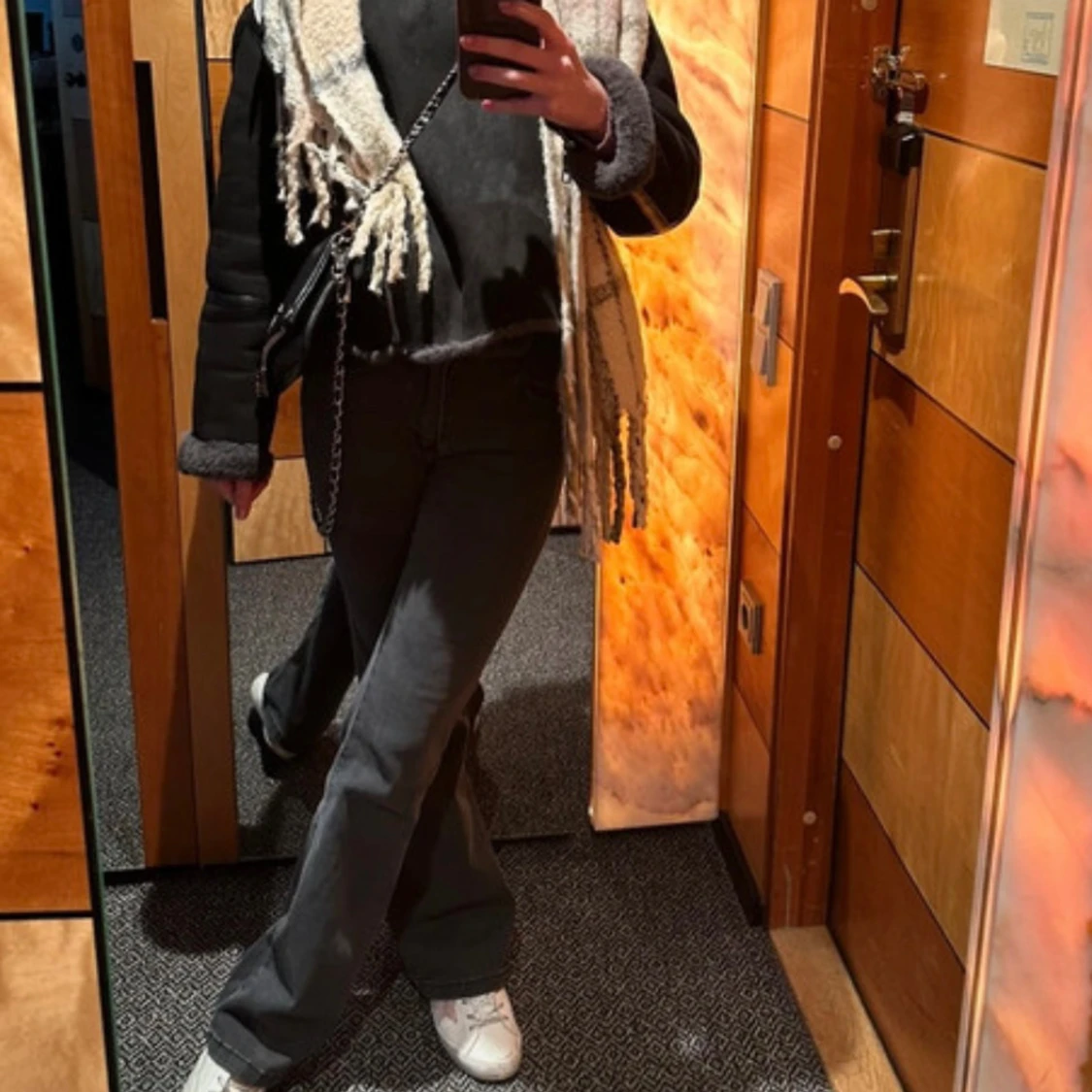 Svarta bootcut jeans - 1