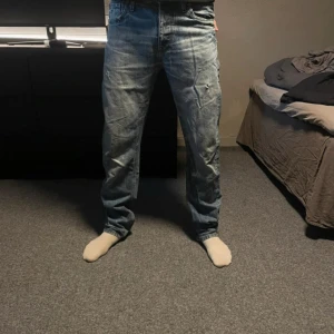 jack&jones jeans - snygga jeans från jack&jones. storleken står ej men skulle gissa på W30 L32!