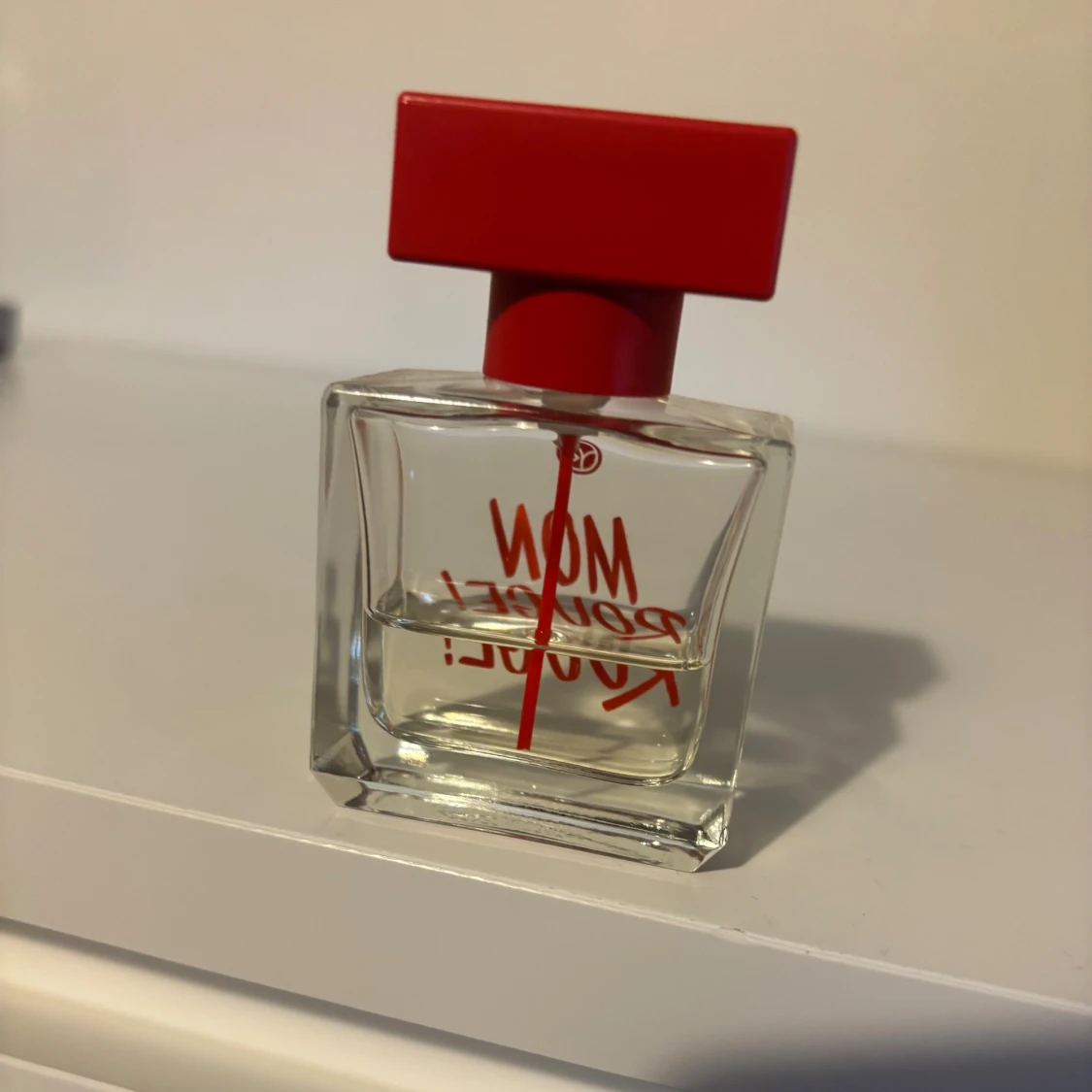 Mon Rouge! parfym med röd detalj - 1