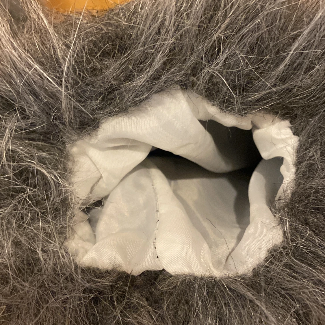 Grå föuffiga benvärmare - 1