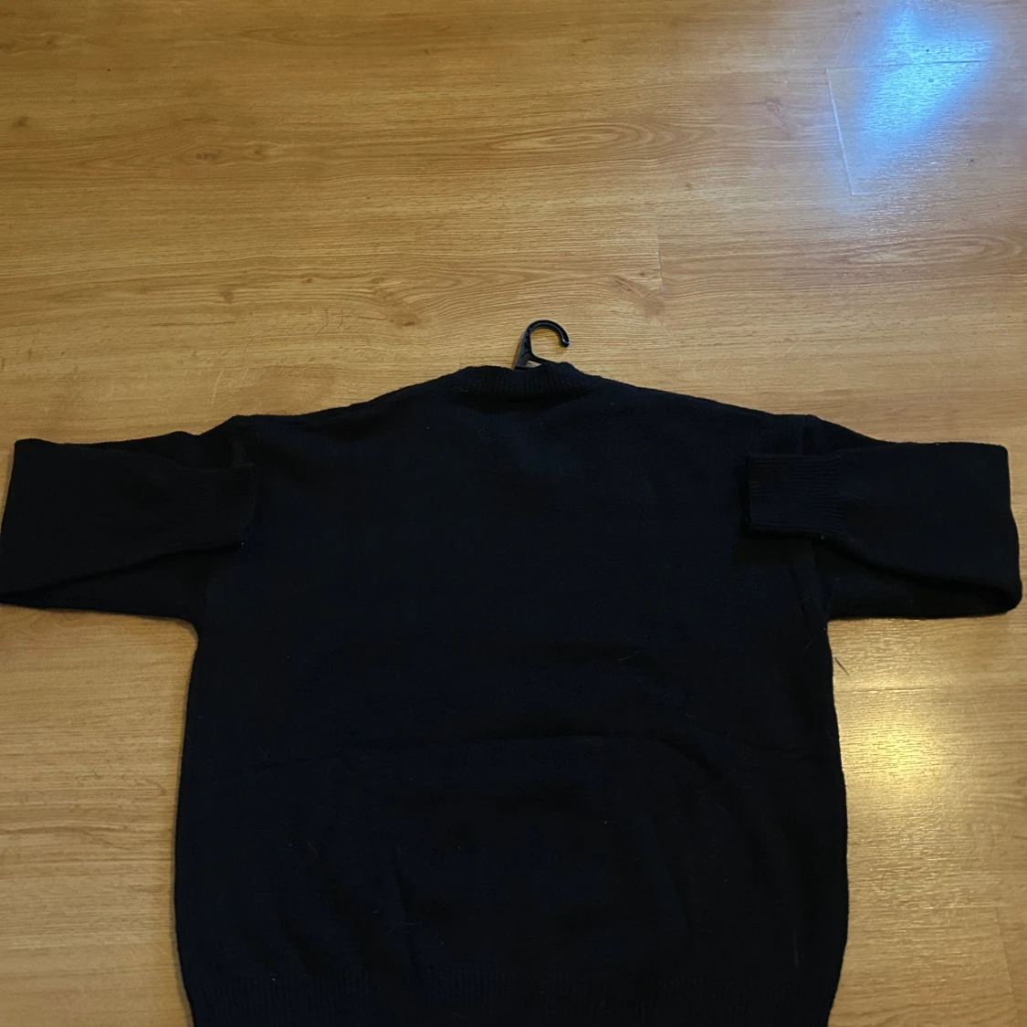 Svart stickad tröja Cole Buxton - 1