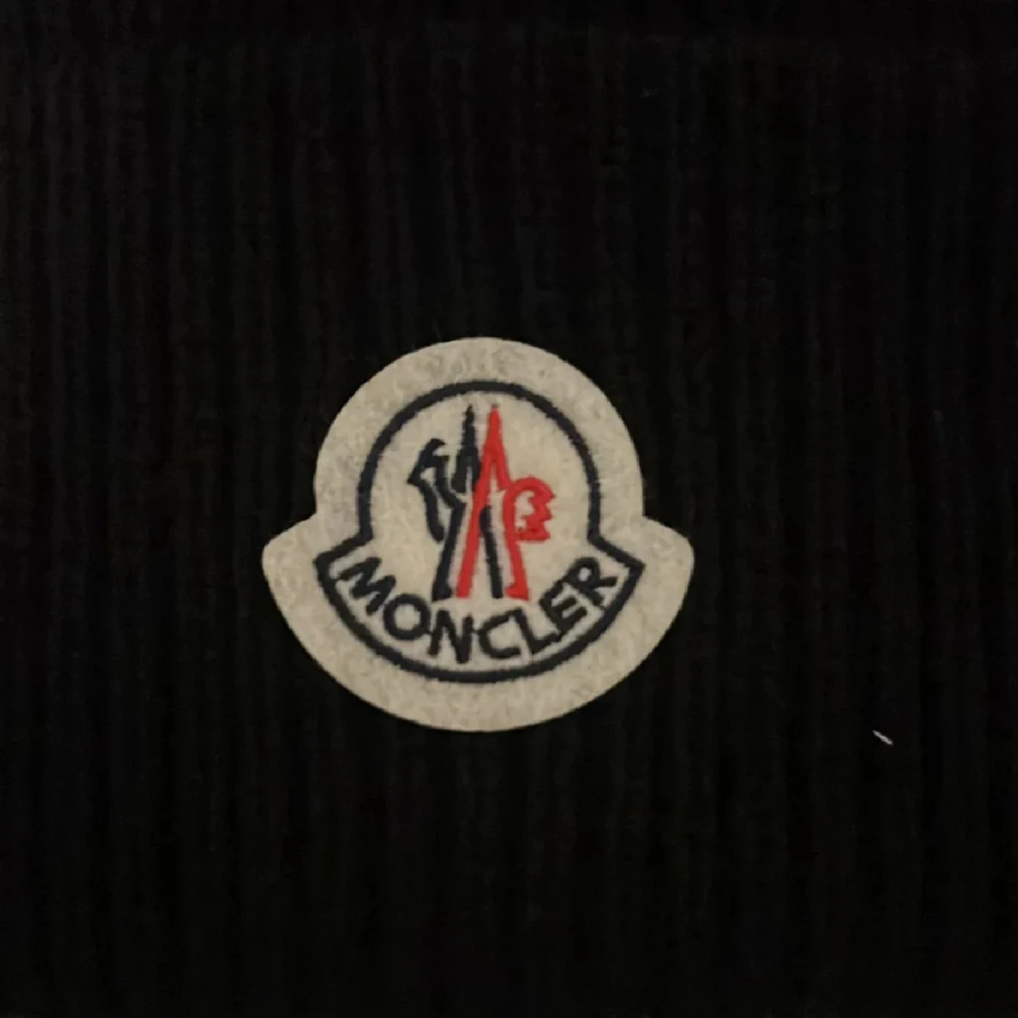 Svart Moncler mössa i ribbstickad ull - 2