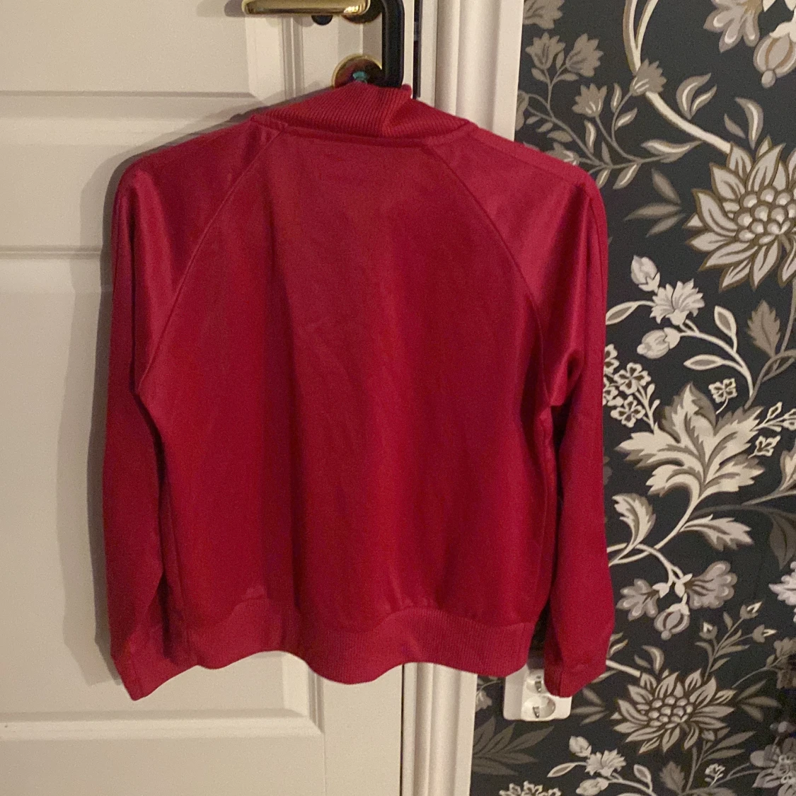 Rödrosa track jacket från Fred Perry - 2