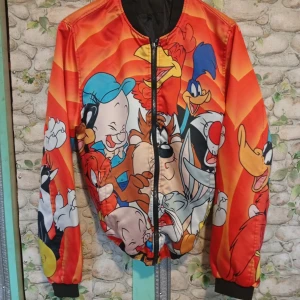 JACKA - En tuff bomba jacka 