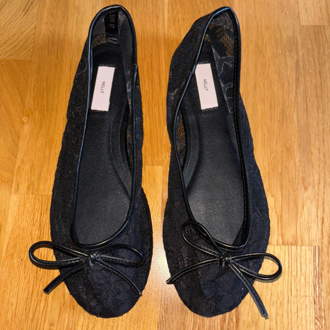 Svarta spetsballerinor - 1