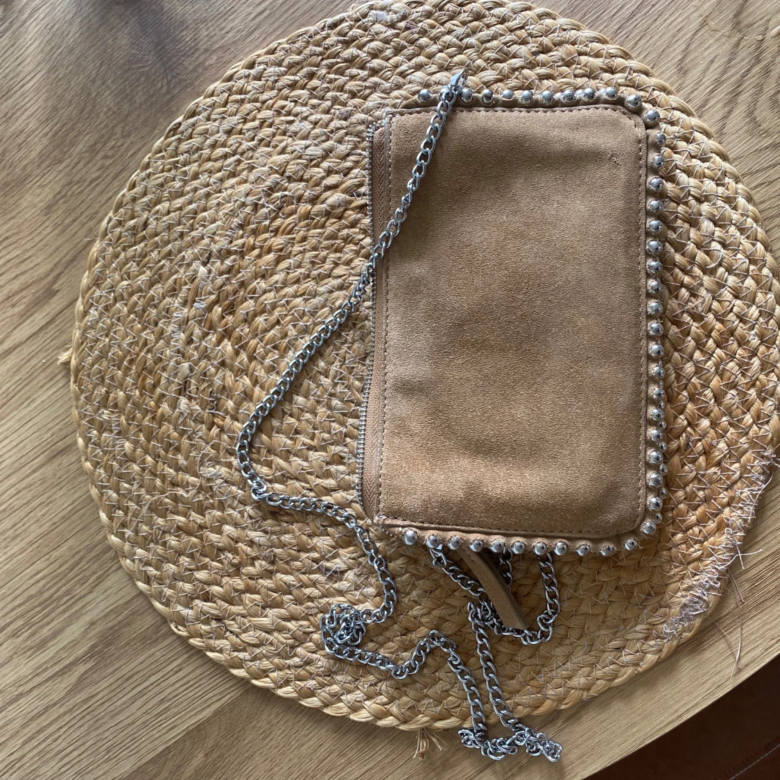 Beige axelväska i mocka från Zara - 2