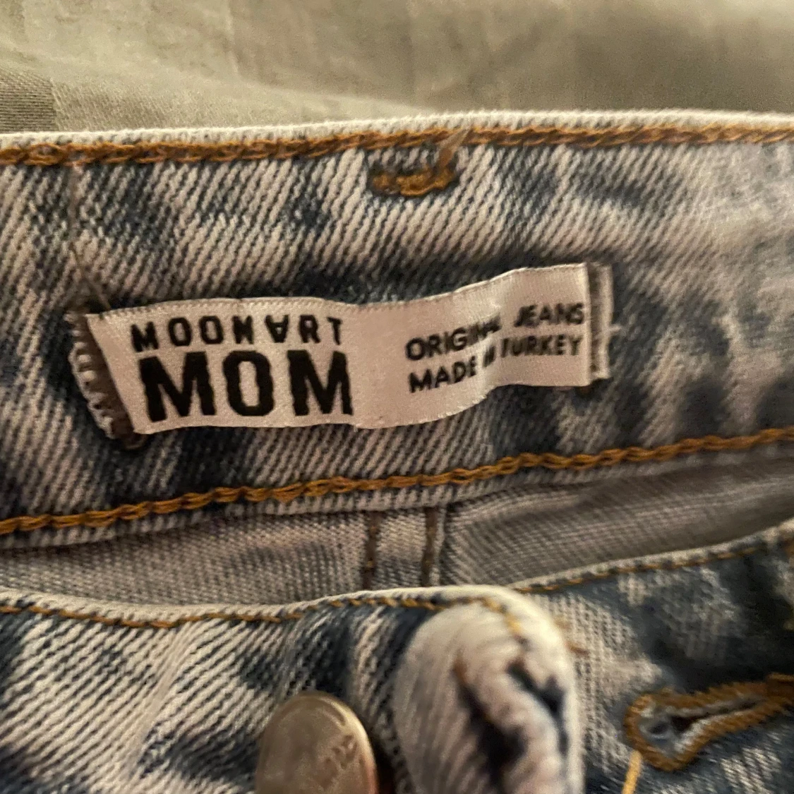 Jusblå  mom jeans från Moonart - 2