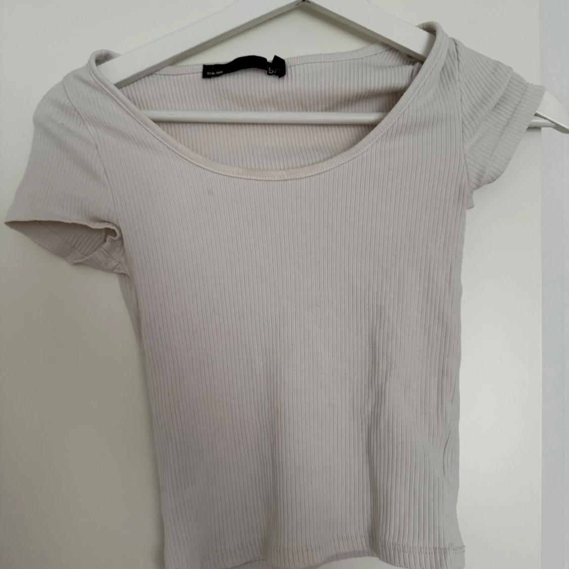 Vit ribbad croppad topp från H&M - 1