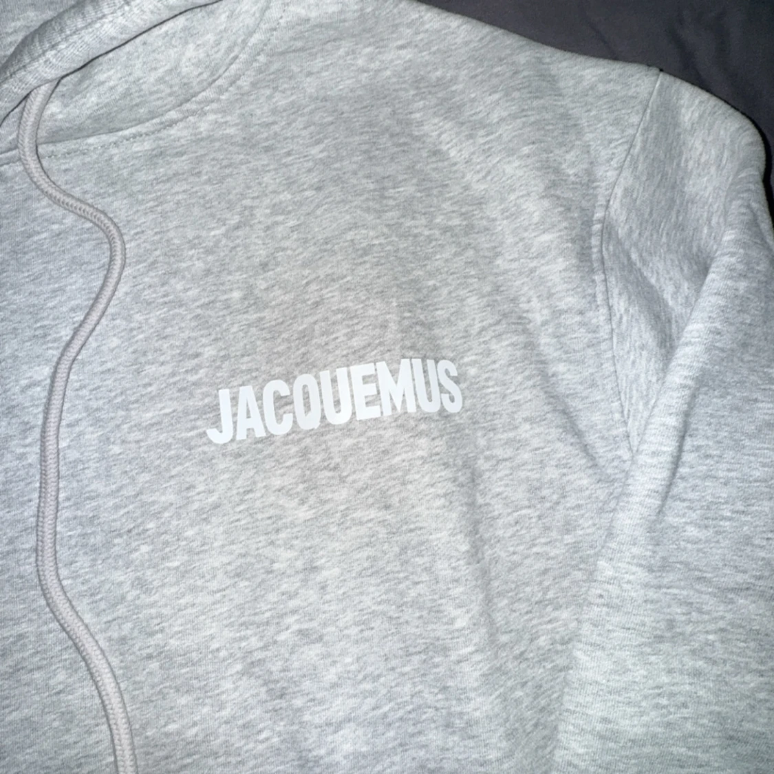Grå hoodie från Jacquemus - 1