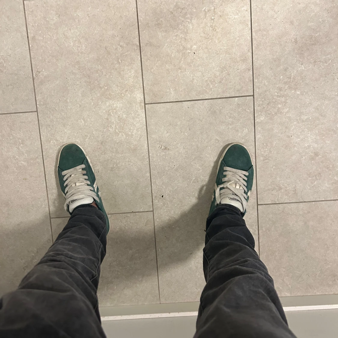 Svarta jeans med tapered fit - 3