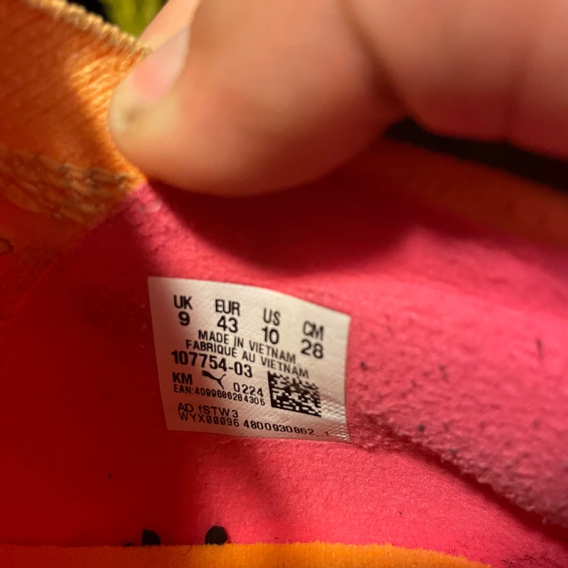 Gula och rosa Puma fotbollsskor - 4