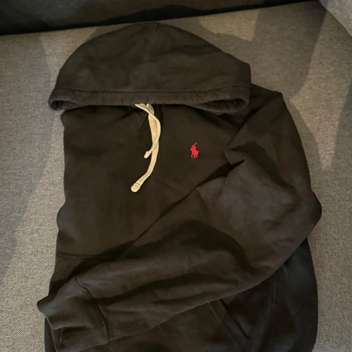 Svart hoodie från Polo Ralph Lauren - 1