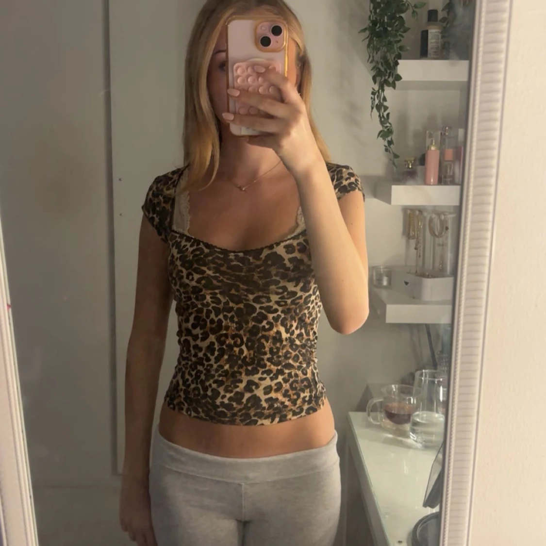 Leopardmönstrad croppad topp