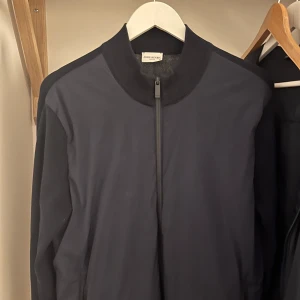 John Henric cardigan - Säljer nu denna cardigan| Skriv vid funderingar|