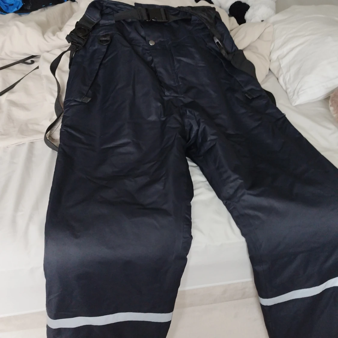 Svarta täckbyxor med reflexdetalj - 1