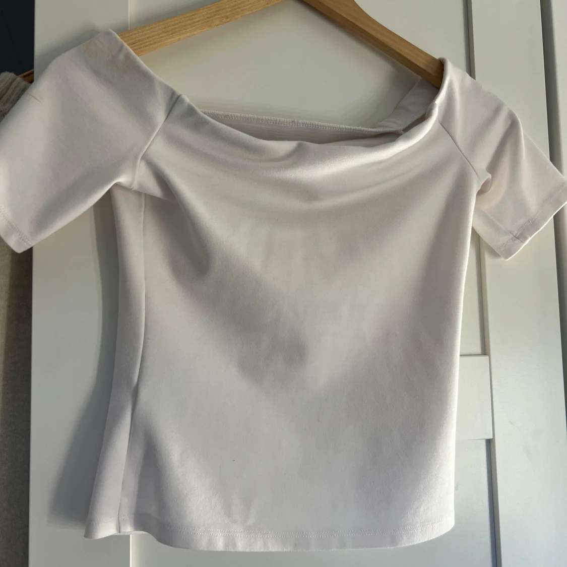 Vit offshoulder topp i bomull XS från hm slutsåld💗 - 2