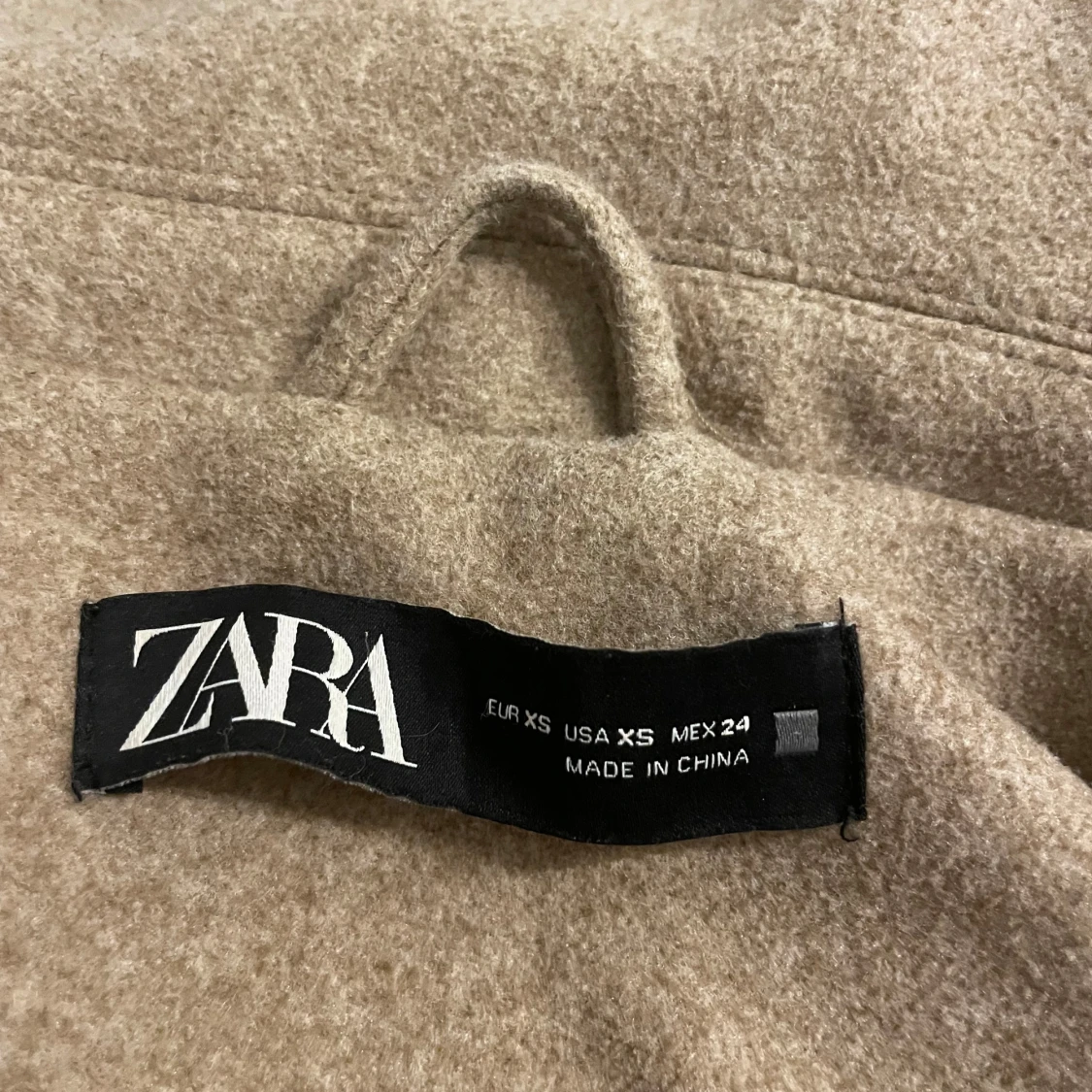 Beige overshirt från Zara i ullmix - 2