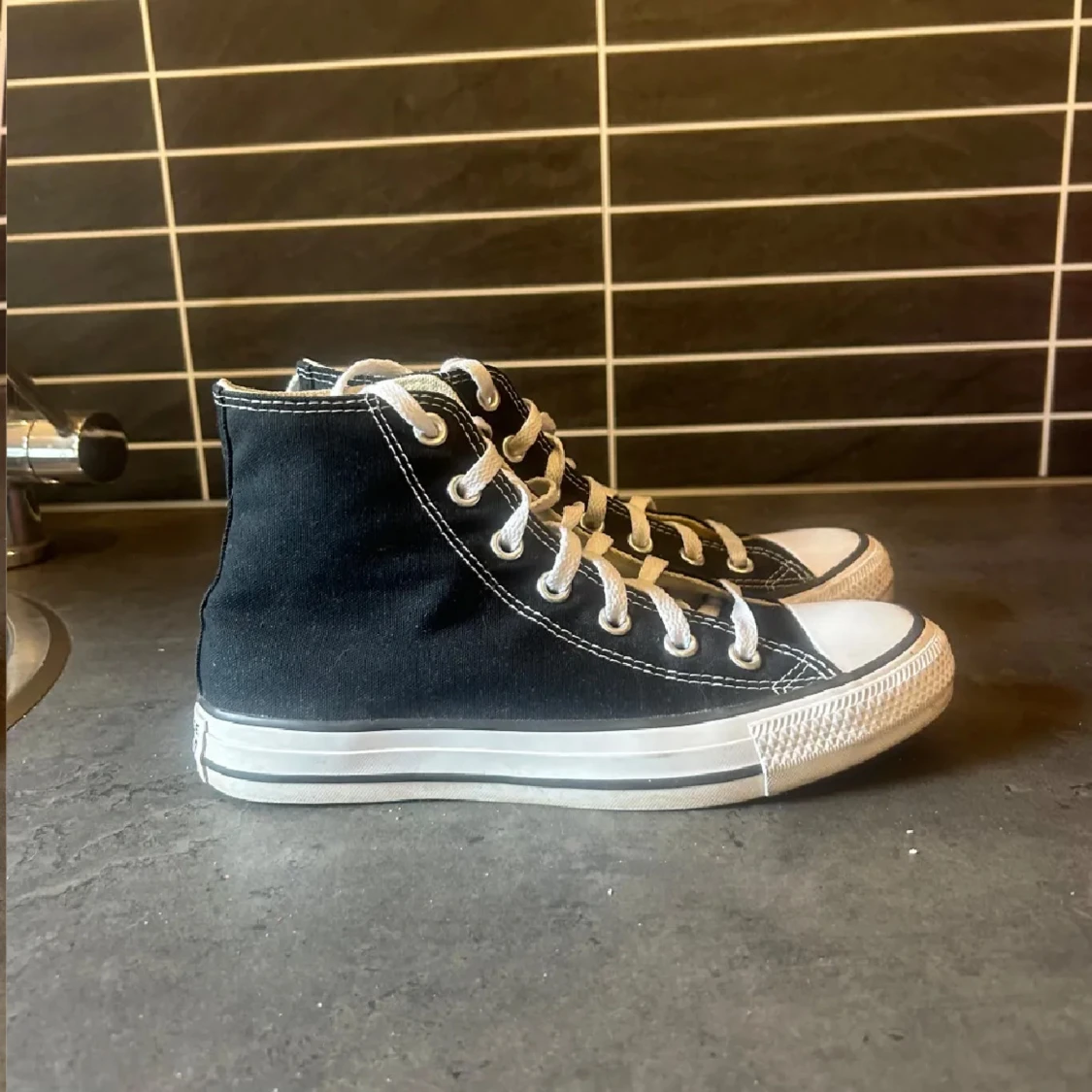 Svarta all star high converse - 1