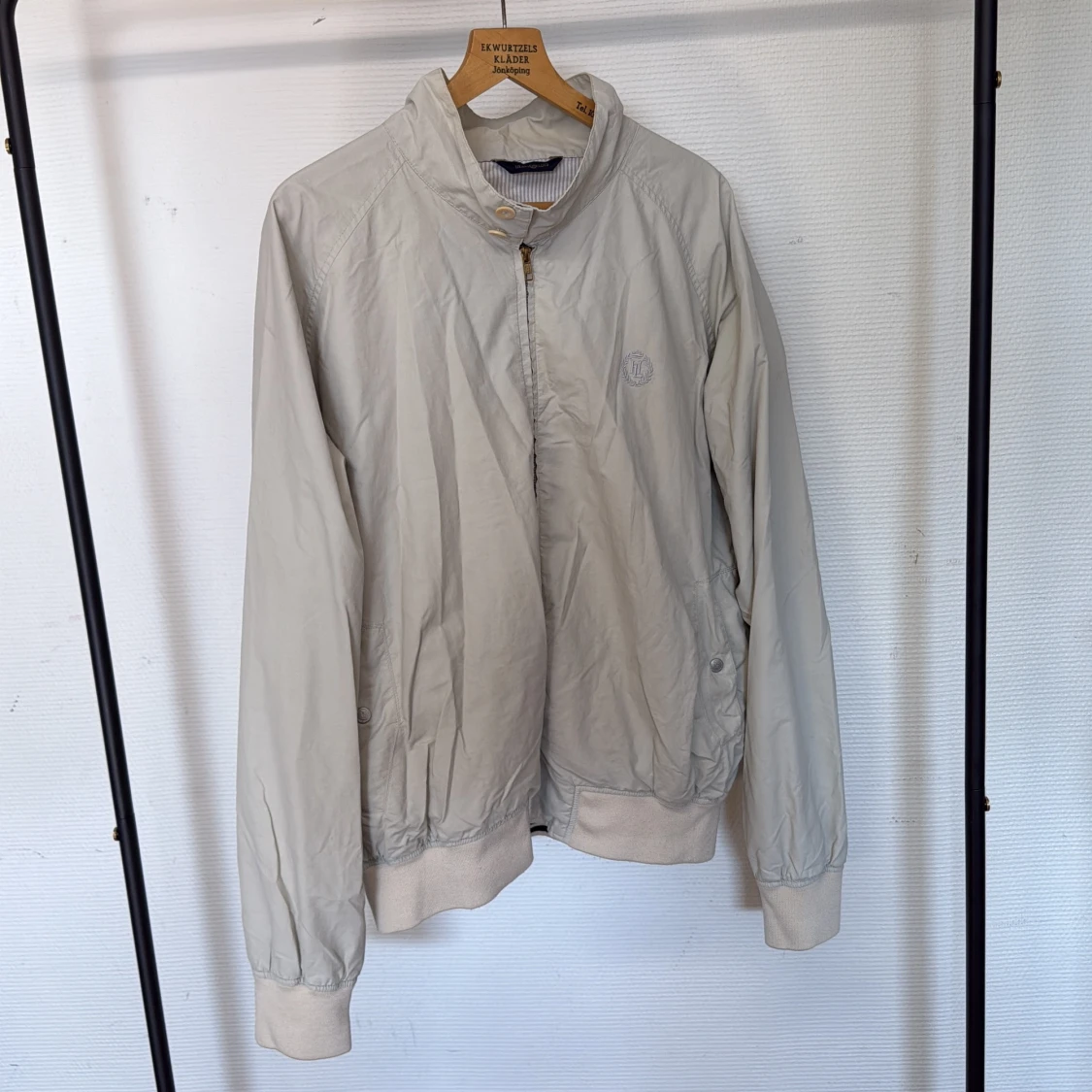 Beige vindjacka från Henri Lloyd XXL