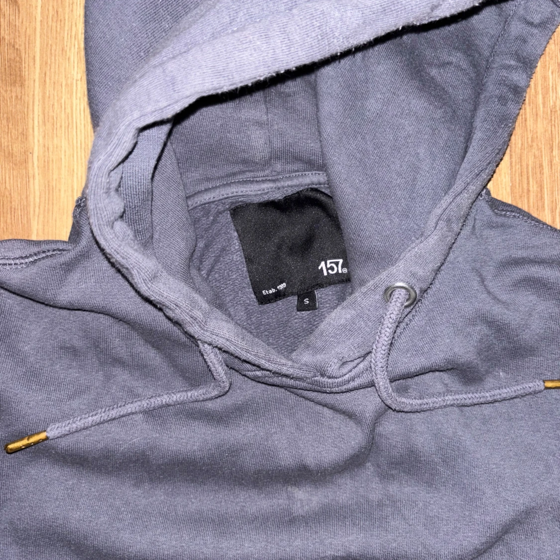 Grå hoodie från 157 med huva - 1