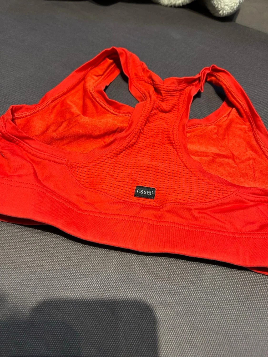 Röd sportväst från Casall - 2