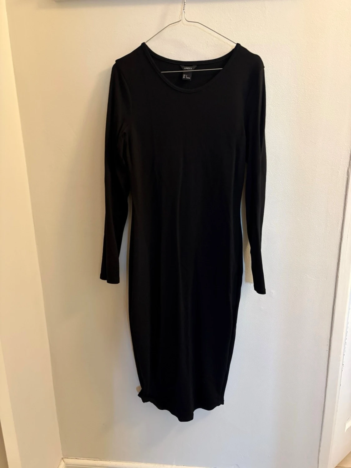 Svart långärmad klänning från Lindex