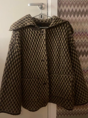 Populär Zara kofta  - Helt ny utan prislapp å så eftertraktad