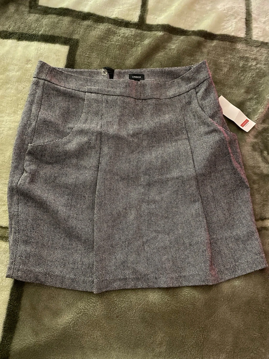 Grå rutig kortkjol från Lindex