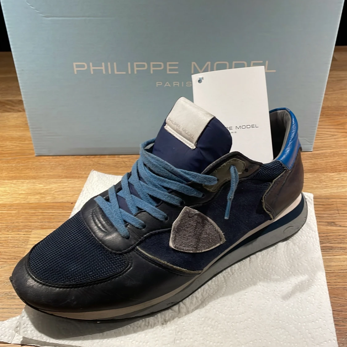 PHILLIP MODEL TRAINERS