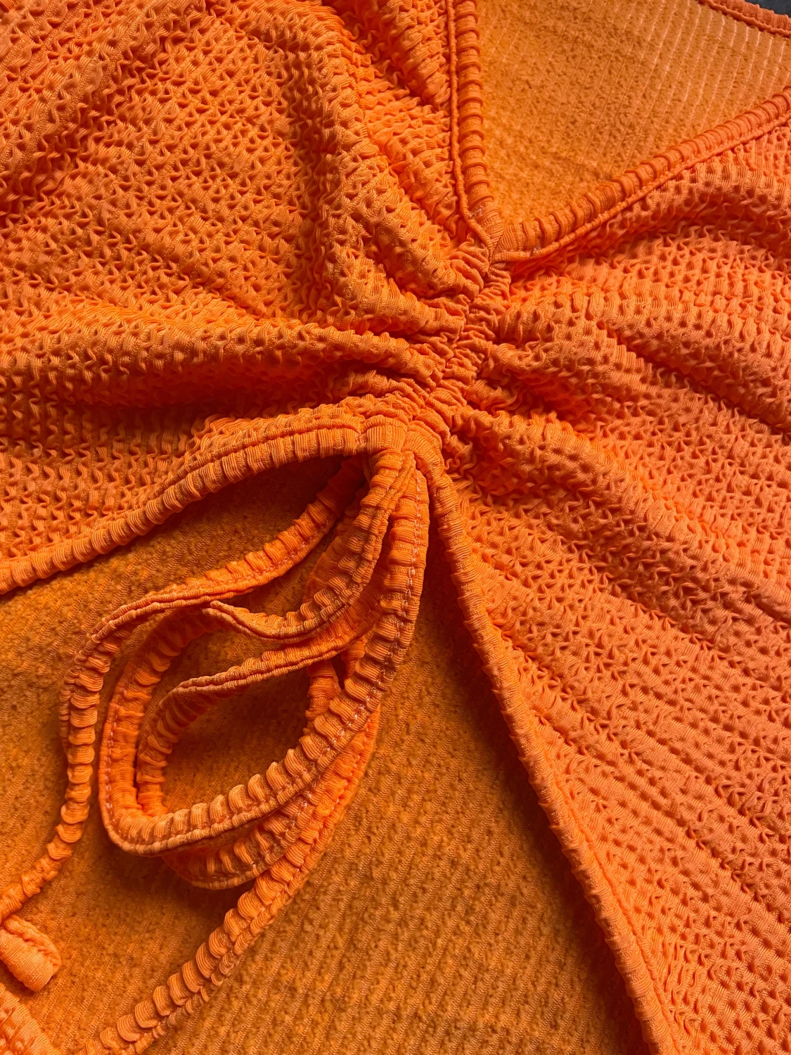 Orange kortklänning med snörning - 1