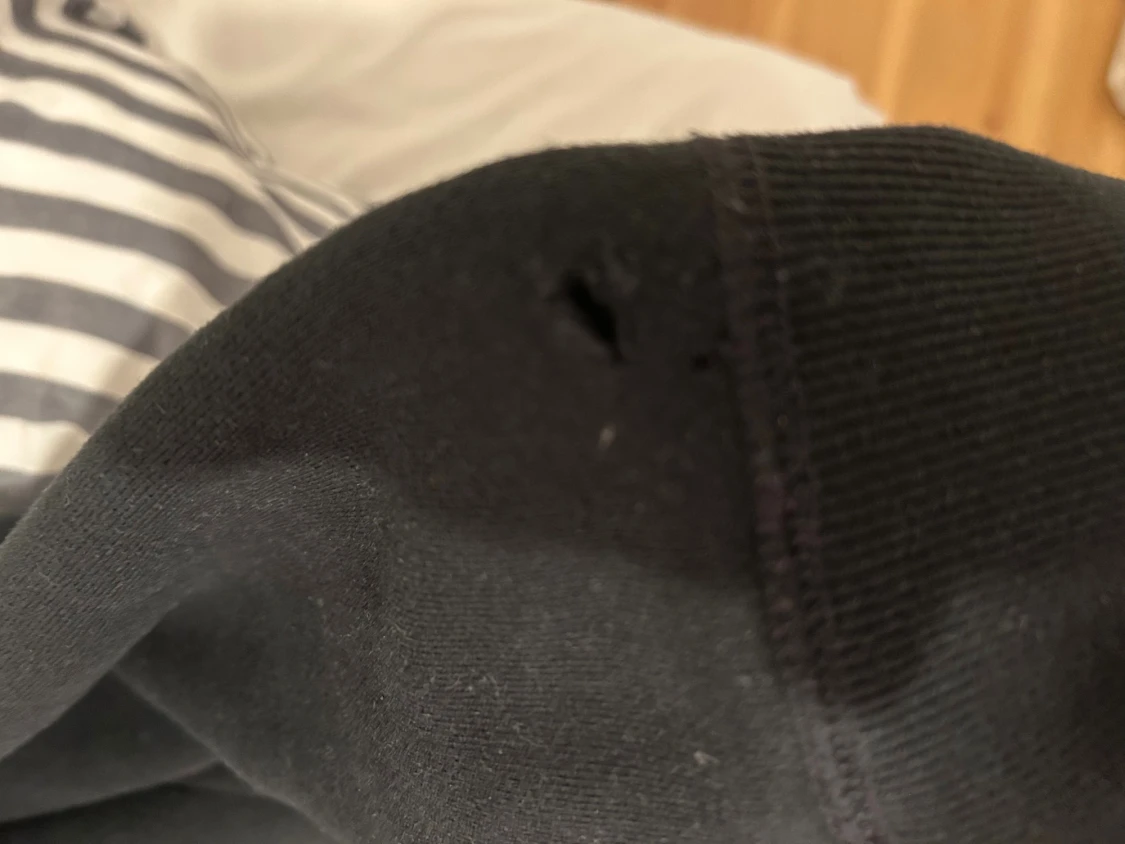 Svart hoodie från Hollister - 2