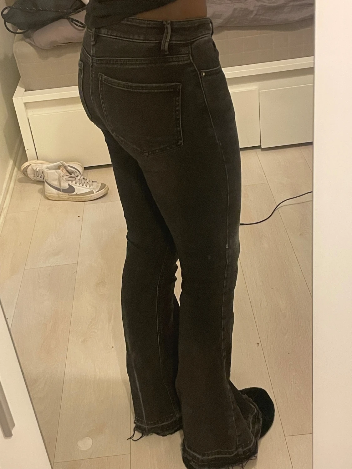 Grå Stradivarius Jeans Flared - 1