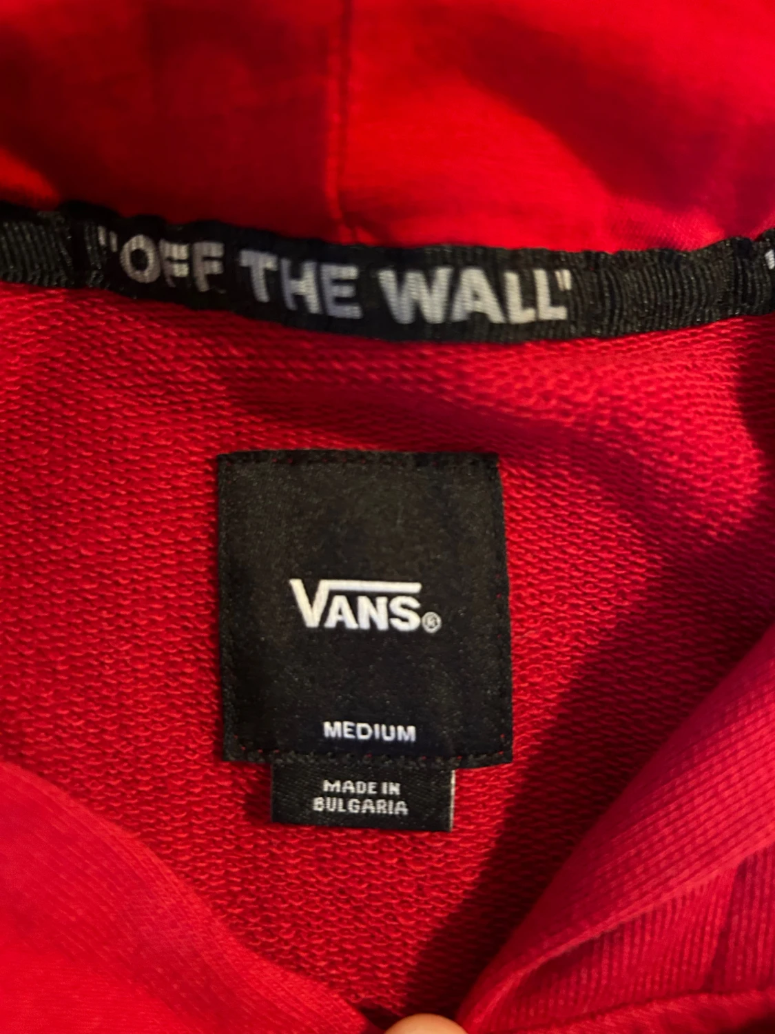 Röd hoodie från Vans med logga - 1