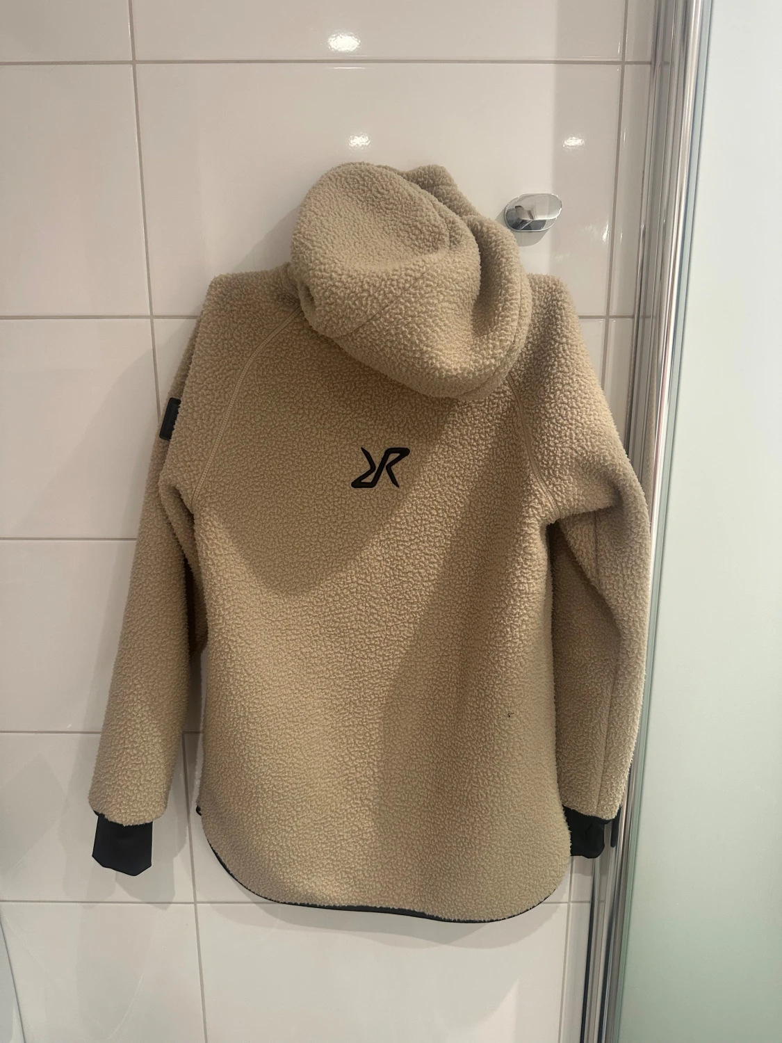 Revolutionrace sherpa hoodie - 1
