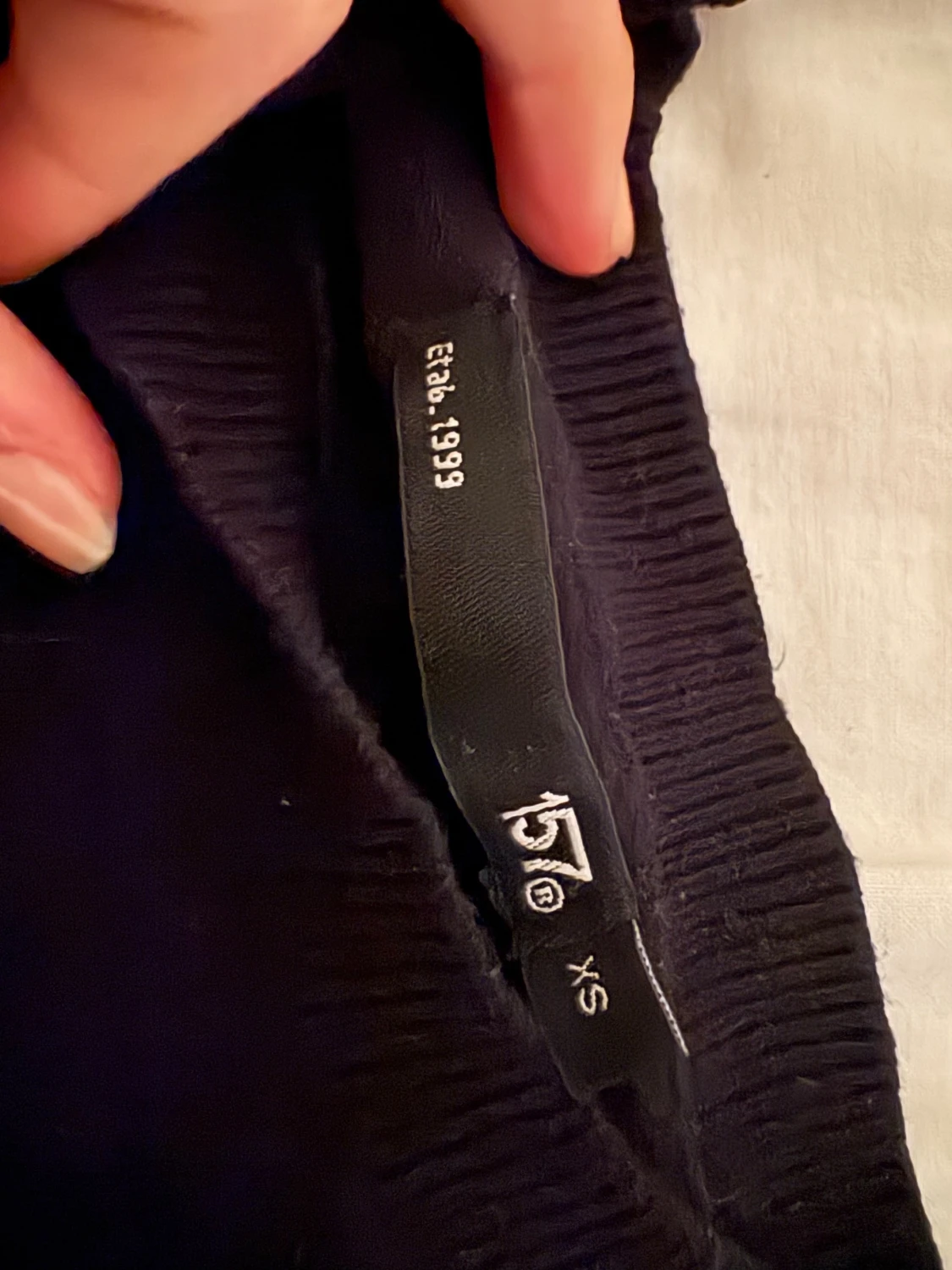 Svart stickad polotopp från 157 XS - 1
