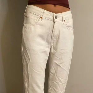 Vita jeans - Vita jeans, raka med medel midja