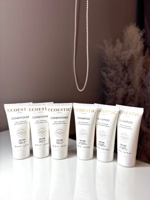 Travel size schampo & balsam  - Säljer 3 st travel size schampo och 3 st travel size balsam