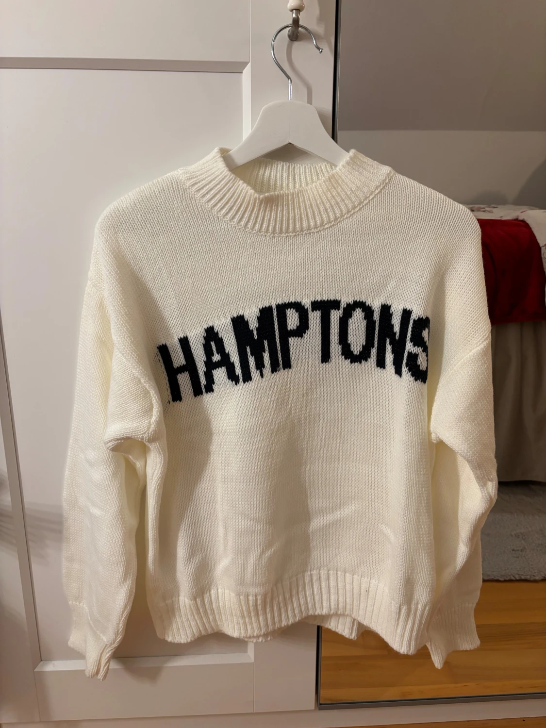 Vit stickad HAMPTONS tröja - 2