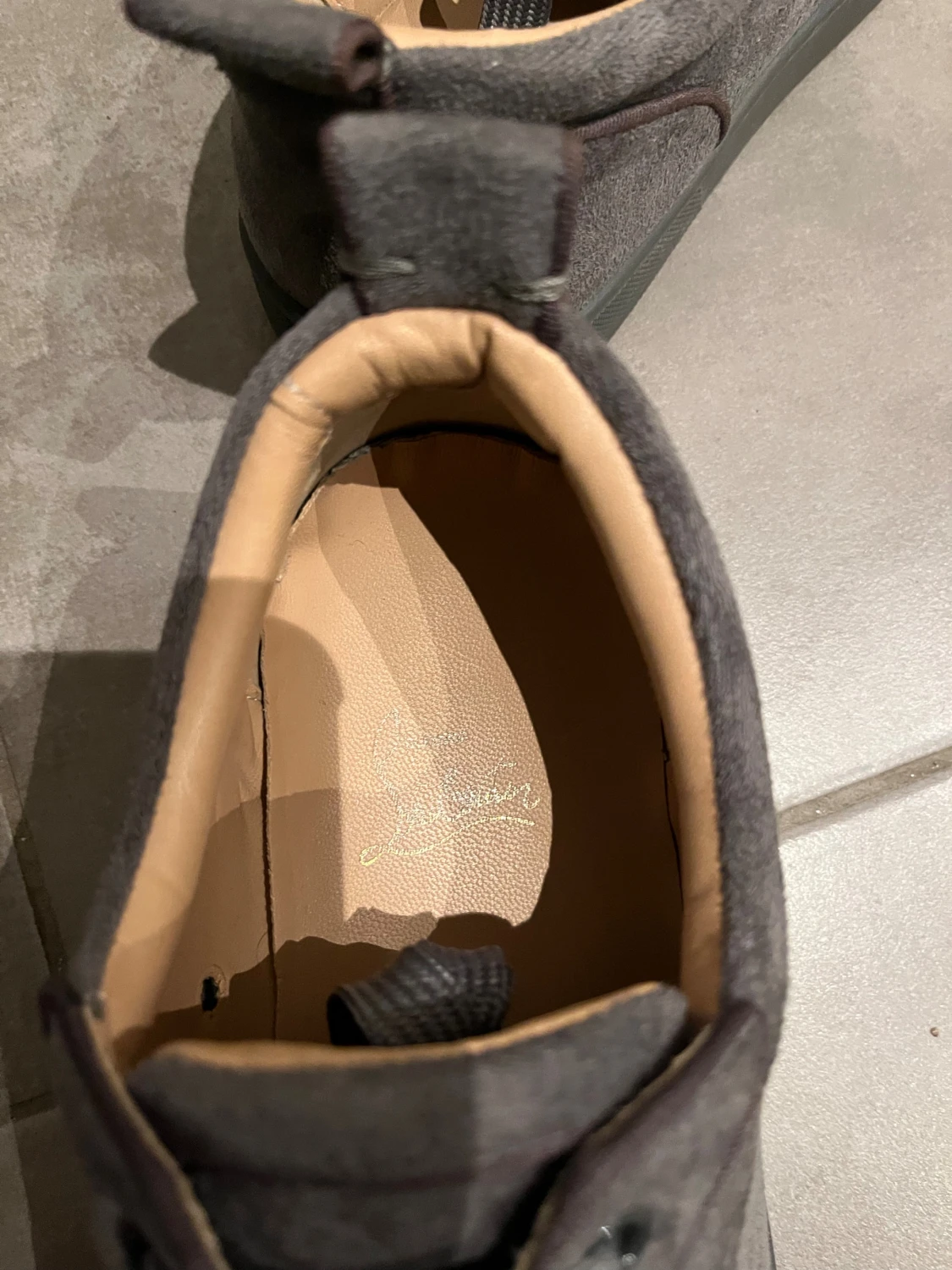 Christian louboutin skor utan spikar mörkgrå - 3