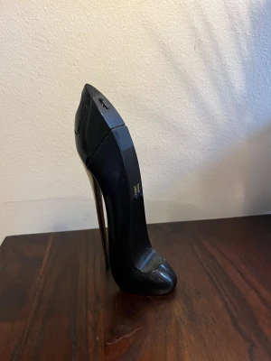 Carolina Herrera Good girl parfym - Oanvänd säljes då den ej kommer till användning. 50 ml. Öppen för prisförslag. 