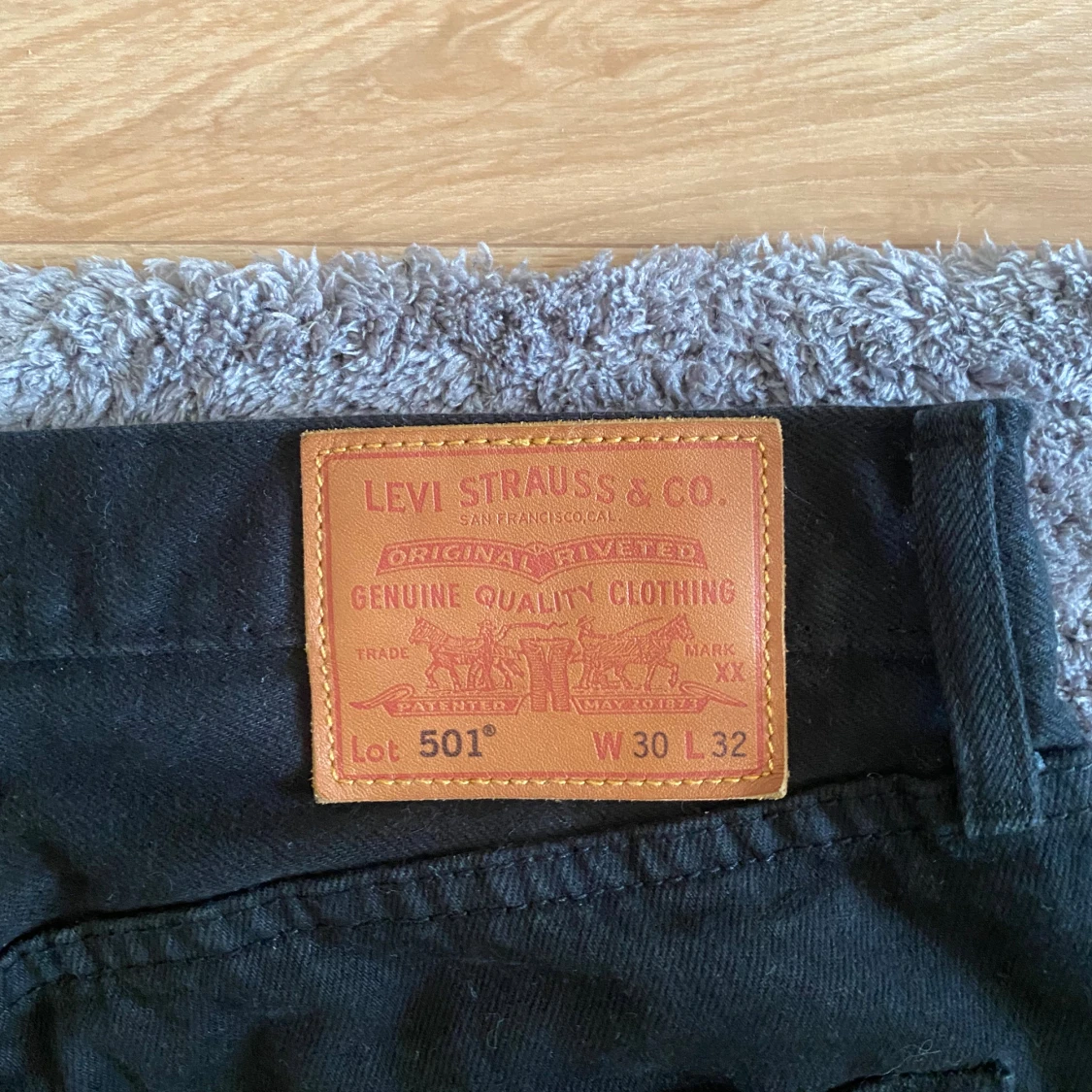 Svarta Levi's 501 jeans W30 L32 - 2