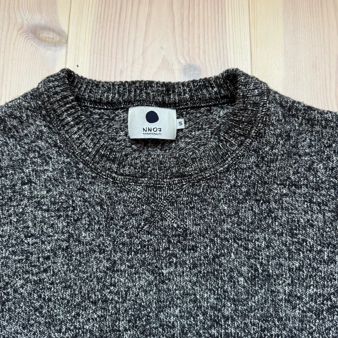 Stickad NN07 tröja - 1