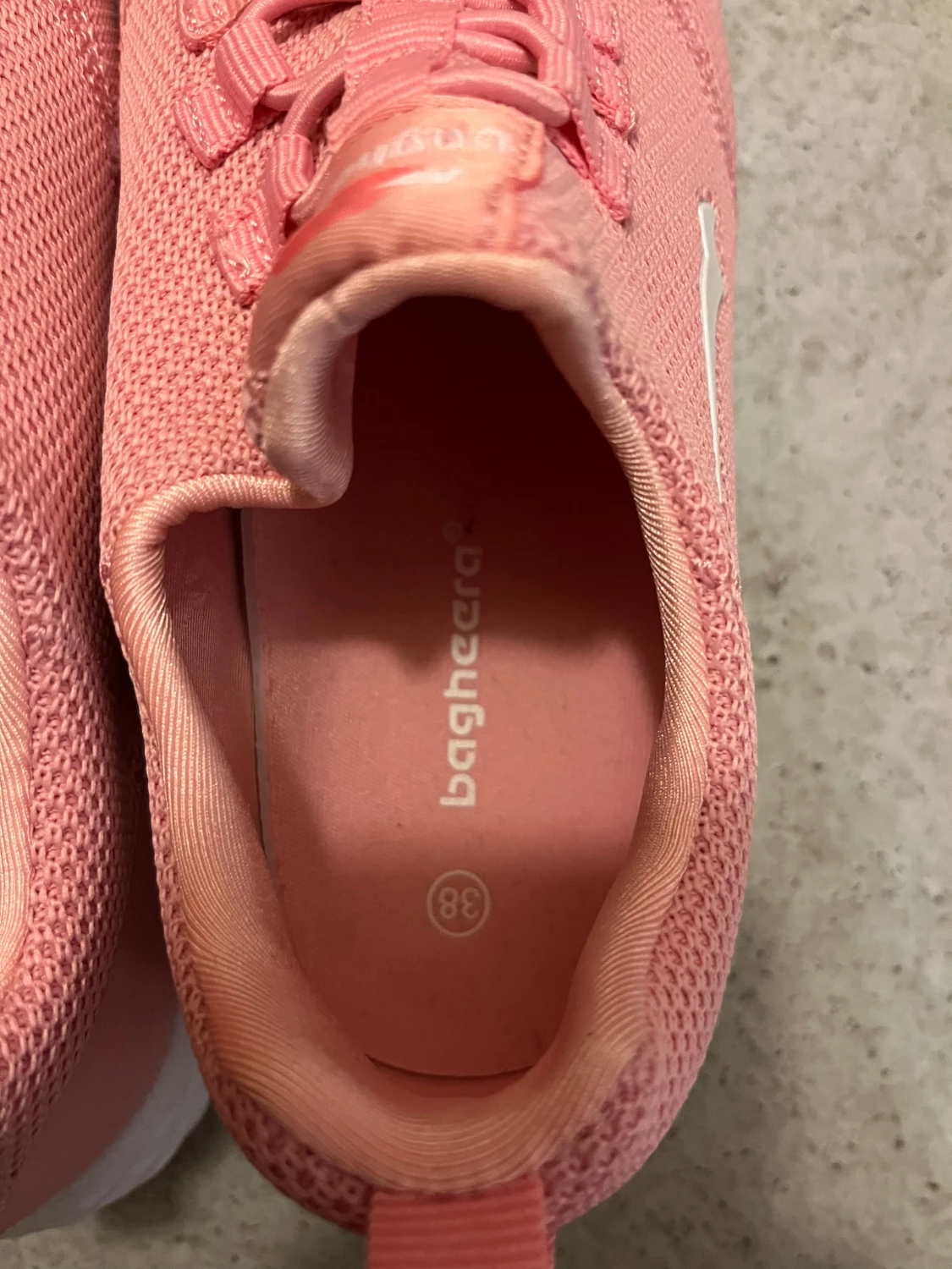 Rosa sneakers från Bagheera strl 38 - 1