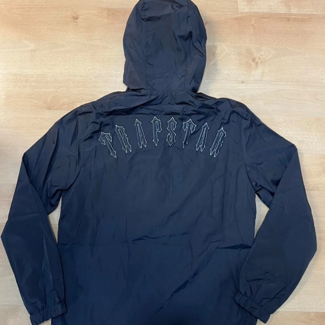 Svart vindjacka från Trapstar - 2