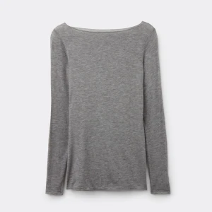 Grå intimissimi tröja  - Boat Neck Ultralight tröja i modalkashmir från intimissimi. En enkel och stilren grå långärmad tröja med rundad hals. Den är extremtttt skön. Orginalpris 489! 
