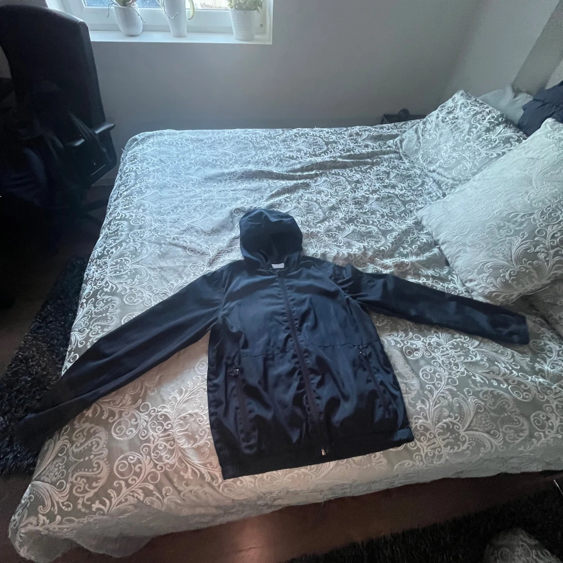 Svart vindjacka från Hugo Boss