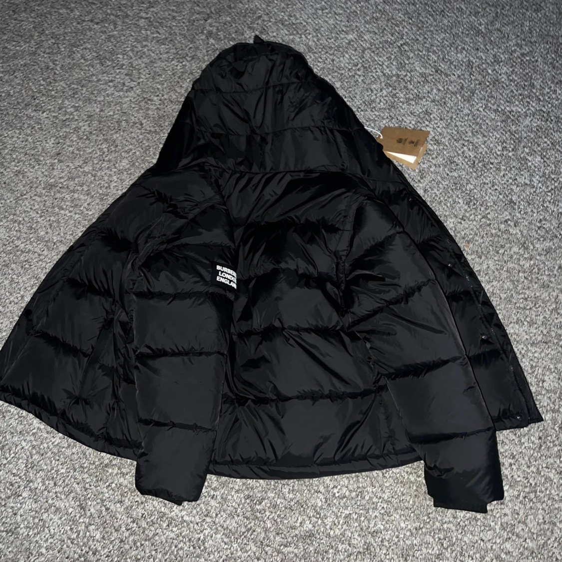 Svart pufferjacka från Burberry - 3