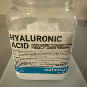 Esthemax Hyaluronic Acid HydroJelly Mask - Stor burk med HydroJelly mask från Esthemax. Blandas med vatten till önskad konsistens. Dras bort i ett stycke. 390gram av 500.