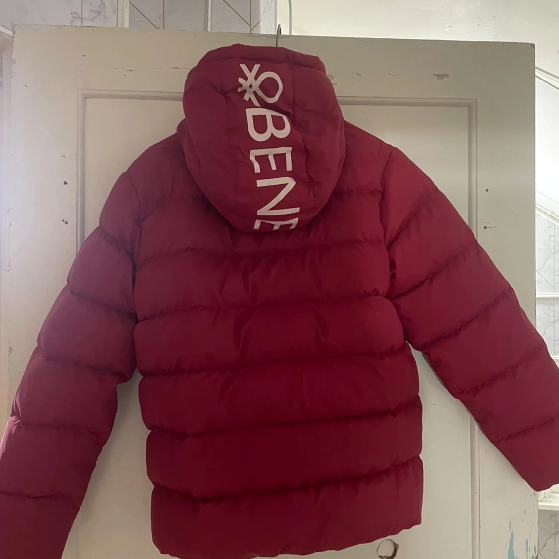 Röd dunjacka från United Colors of Benetton - 91