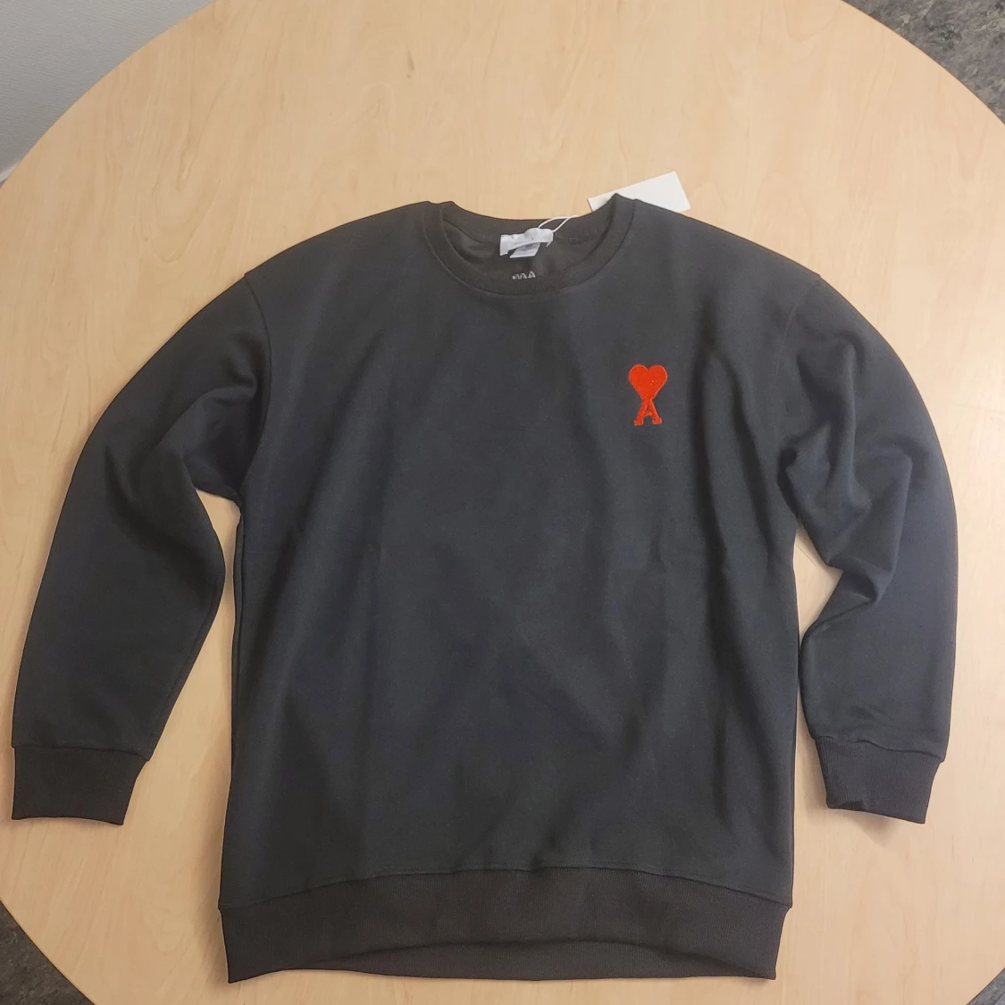 Svart sweatshirt från AMI Paris